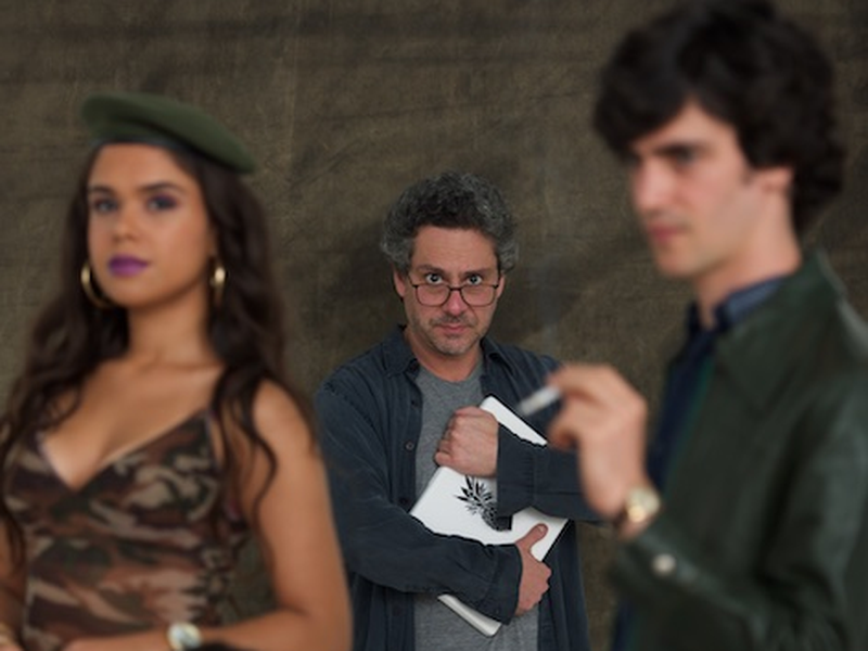 Foto 2 de Sem Pai Nem Mãe