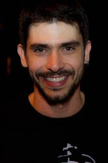 Lucci Ferreira