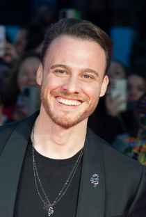 Kerem Bürsin - Poster 1
