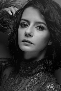 Zeynep Köse - Poster 1