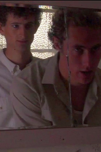  de Curta Firstborn (2009)