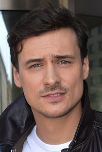 Mateusz Damiecki - Poster 1