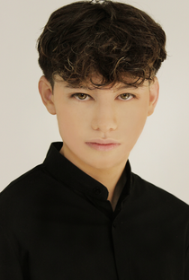 Ari Diazleal - Poster 1