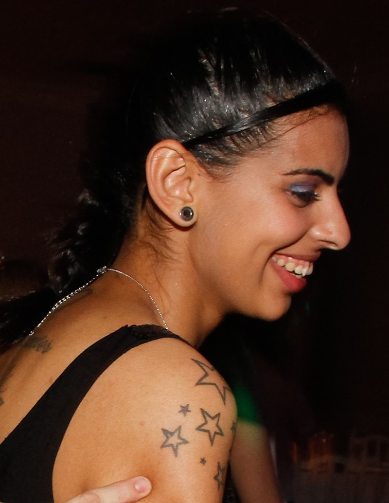 Thaís Barros - Foto 1