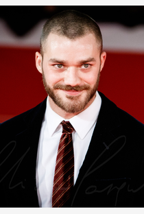 Lorenzo Richelmy - Poster 1