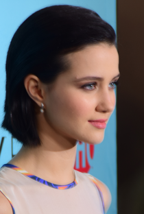 Julia Goldani Telles - Poster 1