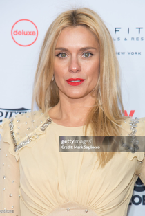 Carolina Dieckmann - Poster / Capa / Cartaz - Oficial 1