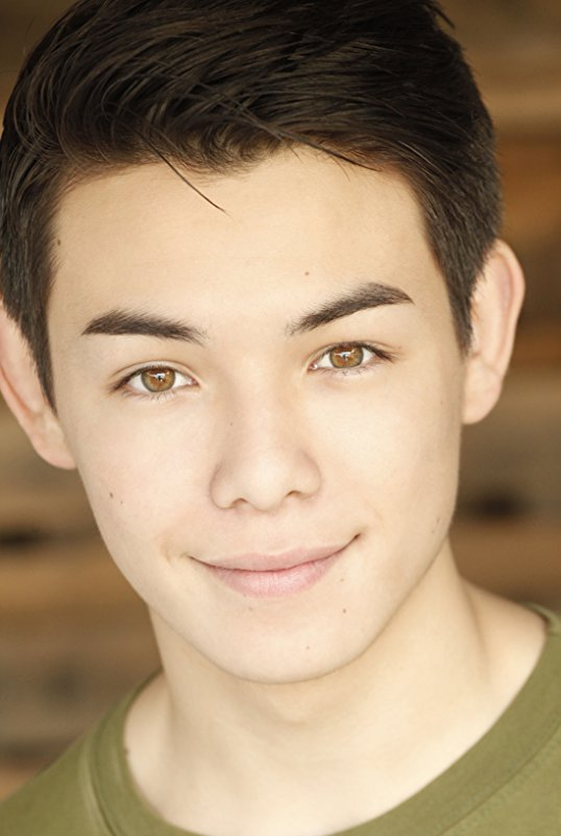 Ryan Potter - Foto 1