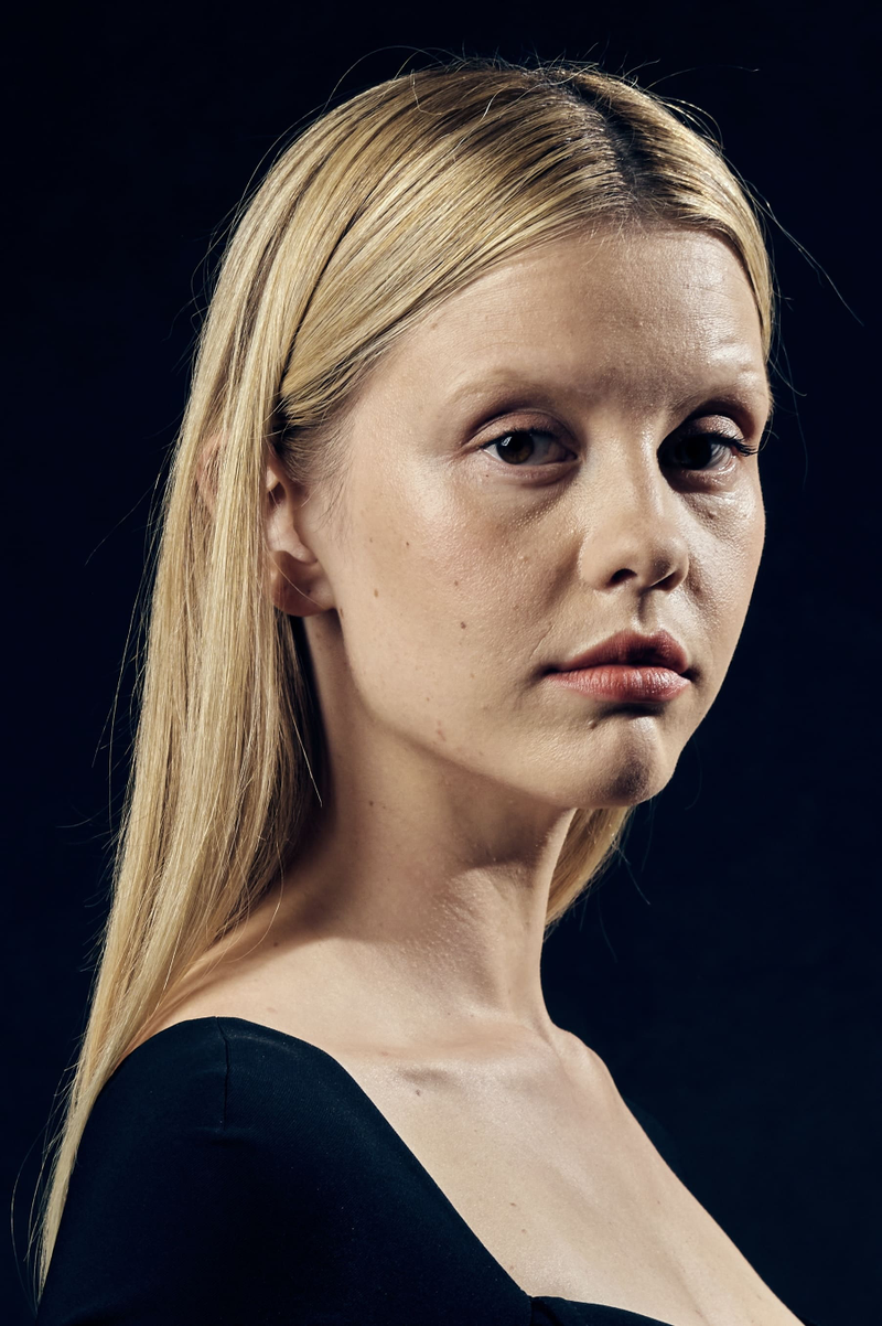 Mia Goth - Foto 9