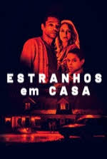 Estranhos em Casa - Poster / Capa / Cartaz - Oficial 1