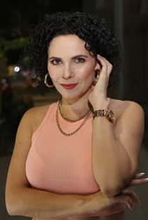 Perla Encinas - Poster 1