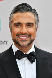 Jaime Camil - Poster / Capa / Cartaz - Oficial 1