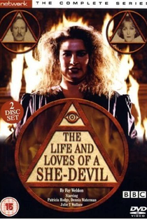 The Life and Loves of a She-Devil - Poster / Capa / Cartaz - Oficial 1