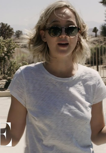 Jennifer Lawrence's awkward interview (Jennifer Lawrence's awkward interview)