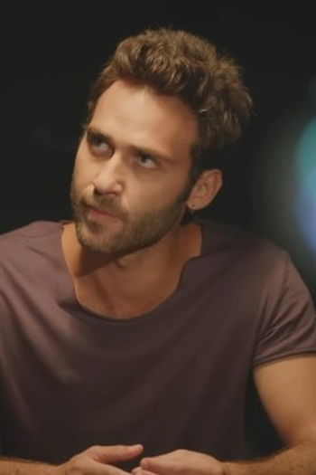 Poster de Episódio 22. Bölüm (2013)