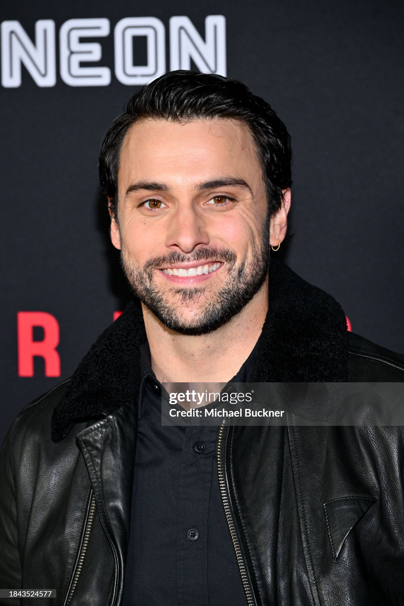 Jack Falahee - Foto 6