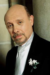 Hector Elizondo