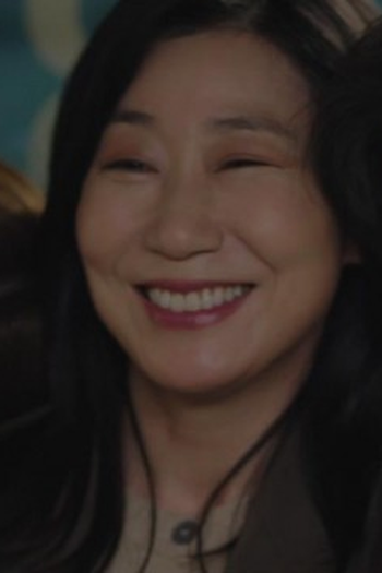 Poster de Episódio 세상 밖으로 (2025)