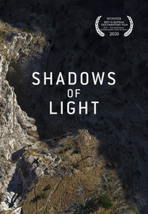 Em Sombras da Luz (Shadows of Light)