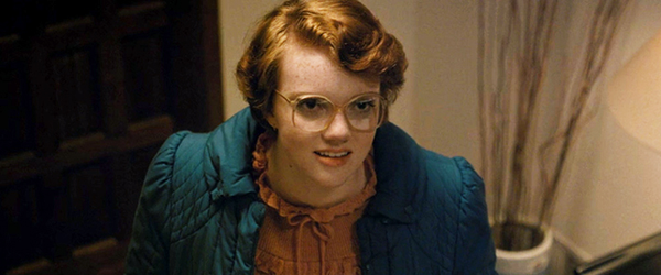 Stranger Things | Noticiário mostra Barb sendo procurada em vídeo misterioso