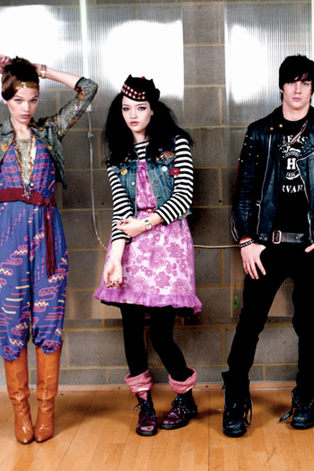 Poster de Série Nearly Famous - Série (None)