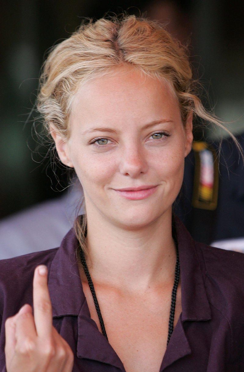 Bijou Phillips - Foto 1