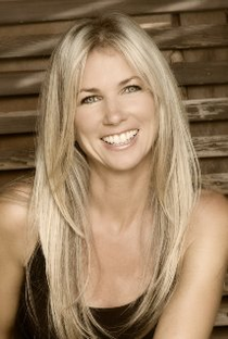 Toni Hudson (I) - Poster / Capa / Cartaz - Oficial 1