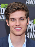 Daniel Sharman