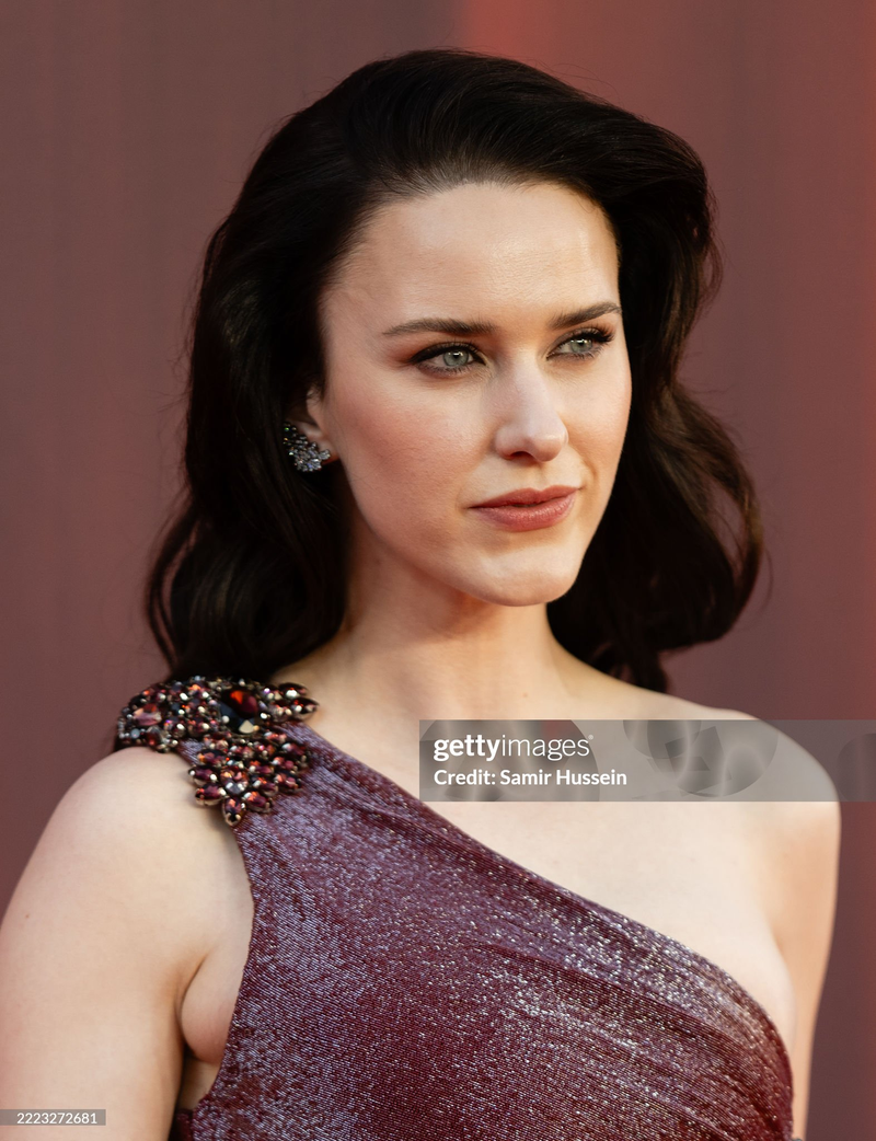 Rachel Brosnahan - Foto 2