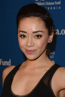 Aimee Garcia - Poster 1