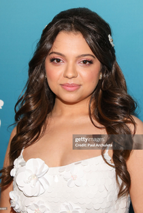 Cree Cicchino - Poster 1