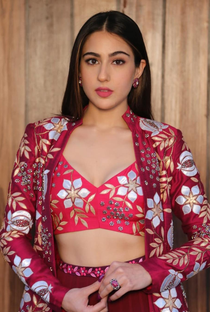 Sara Ali Khan - Poster 1