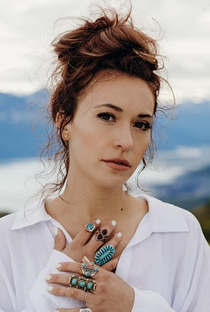 Lauren Daigle - Poster 1