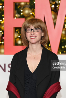 Freida McFadden - Poster 1