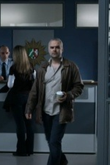 Poster de Episódio Ein ehrenwertes Haus (2010)