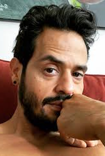 Adrian Quiñonez - Poster 1