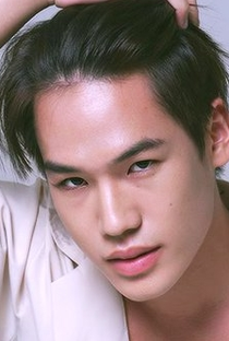 Rin Sarin Rungkiattiwong - Poster 1