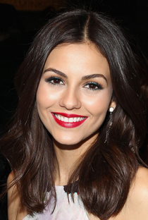 Victoria Justice - Poster 10