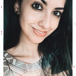 Foto de perfil de Flávia Mello