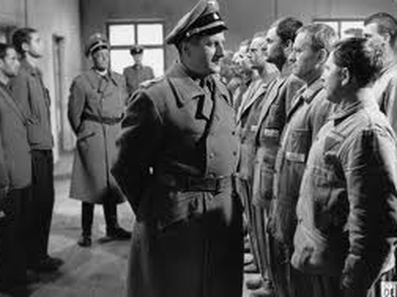 Foto 11 de Naked Among Wolves