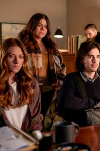 Poster de Episódio Hanging by a Thread (2021)