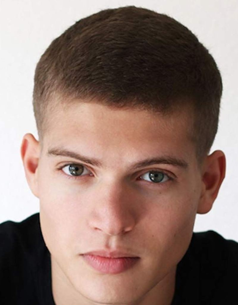 Josha Stradowski - Foto 1
