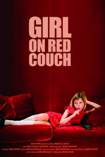 Girl on Red Couch - Poster / Capa / Cartaz - Oficial 1