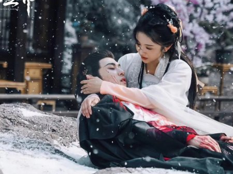 Foto 1 de The Snow Moon