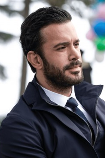 Poster de Episódio Aşk Bir Oyun Parkı (2025)