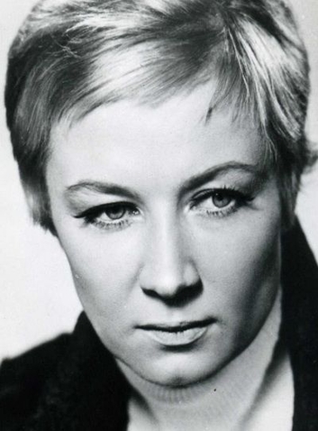 Alla Demidova (29 de Setembro de 1936) Artista Filmow