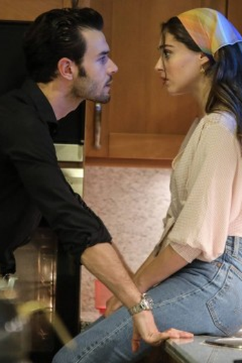Poster de Episódio 4. Bölüm (2021)