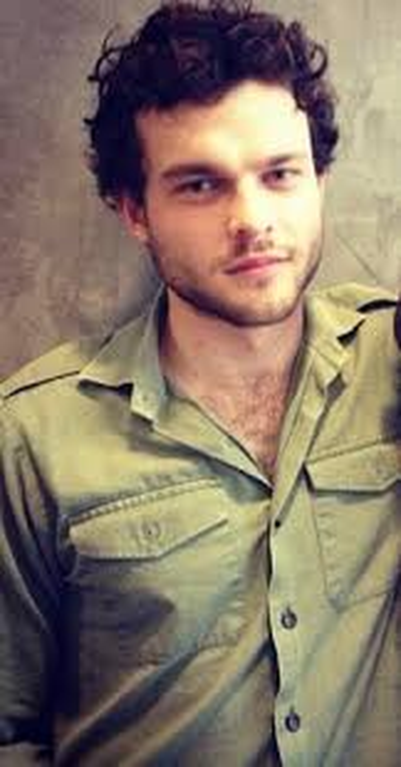 Alden Ehrenreich - Foto 8