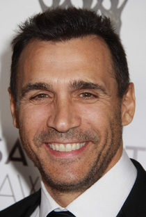 Adrian Paul (I) - Poster 1