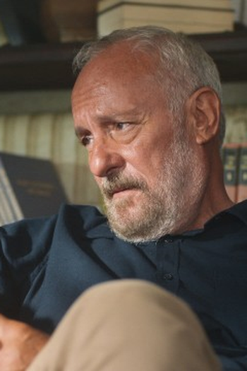Poster de Episódio İç Açılarının Toplamı (2024)